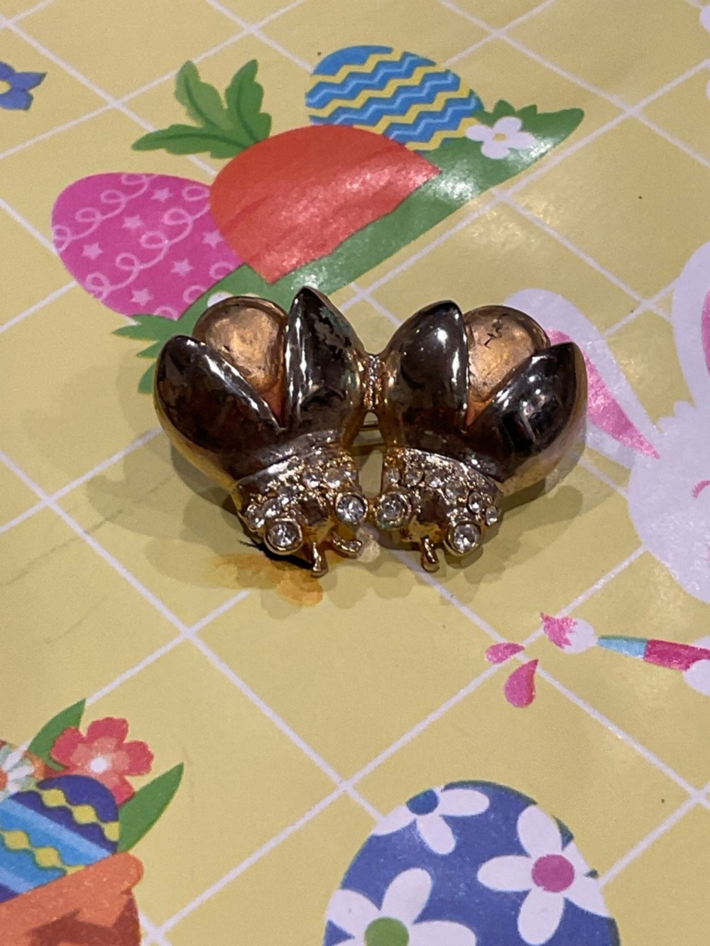 BP-LADIES LADY-BUG BROOCH/PIN